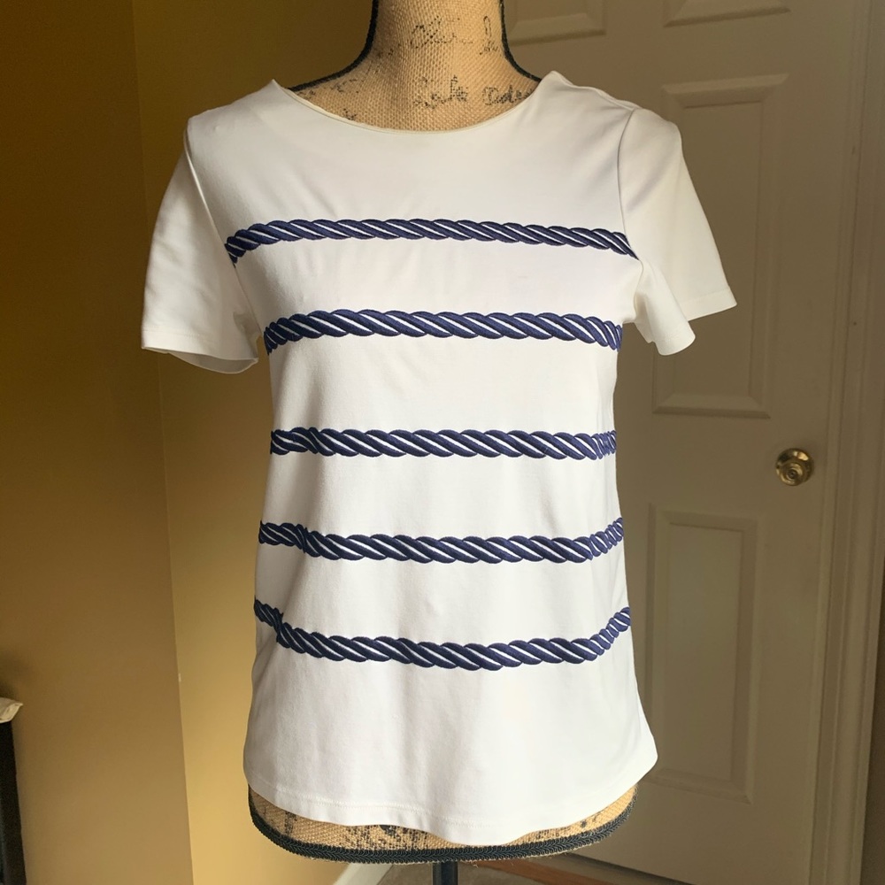 Ann Taylor blouse size XSP. EUC.